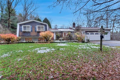 Homes For Sale - 13340 Ward Road<br/> Holland, NY 14080