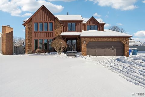 Photo of 3545 Heatherwood Drive, Hamburg, NY 14075 (MLS # B1660816)