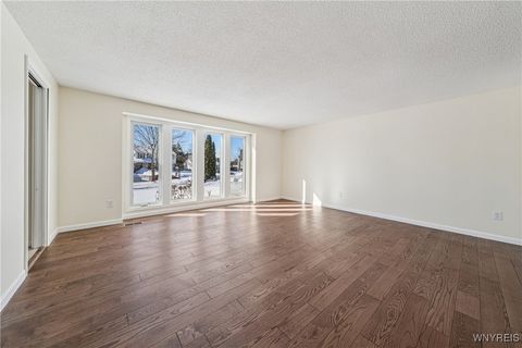 Tiny photo for 3545 Heatherwood Drive, Hamburg, NY 14075 (MLS # B1660816)