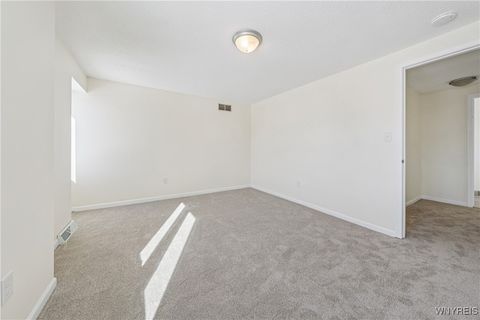 Tiny photo for 3545 Heatherwood Drive, Hamburg, NY 14075 (MLS # B1660816)