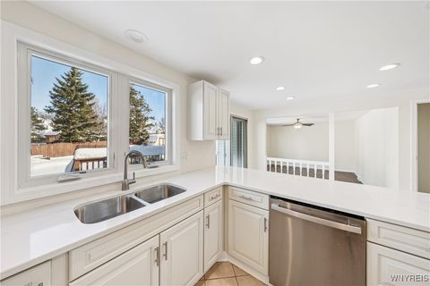 Tiny photo for 3545 Heatherwood Drive, Hamburg, NY 14075 (MLS # B1660816)