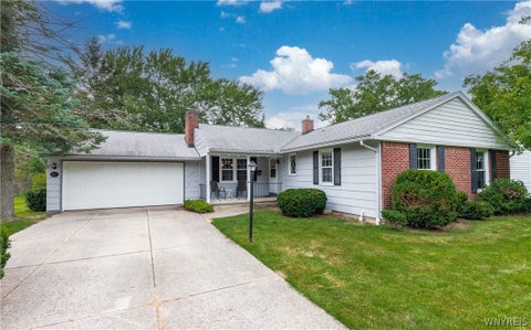 Photo of 108 The Paddock, Amherst, NY 14221 (MLS # B1705570)