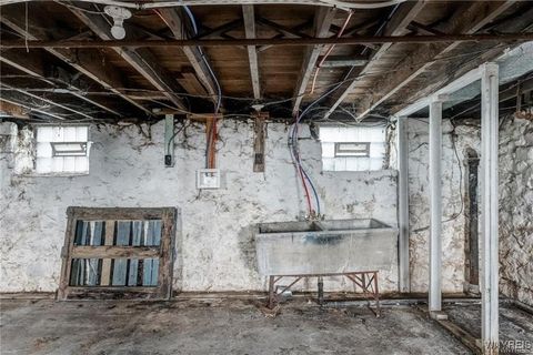 Tiny photo for 1906 Whitney Avenue, Niagara Falls, NY 14301 (MLS # B1656582)