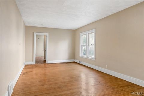 Tiny photo for 1906 Whitney Avenue, Niagara Falls, NY 14301 (MLS # B1656582)
