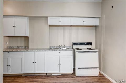 Tiny photo for 1906 Whitney Avenue, Niagara Falls, NY 14301 (MLS # B1656582)