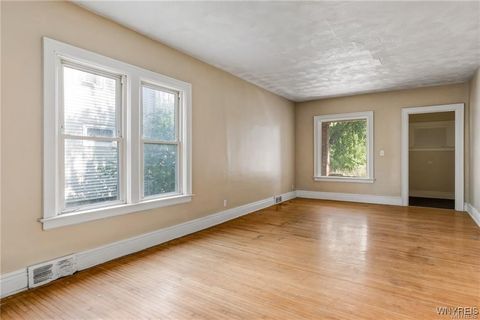 Tiny photo for 1906 Whitney Avenue, Niagara Falls, NY 14301 (MLS # B1656582)