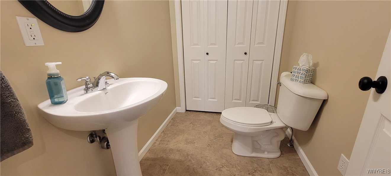 Lockport City, New York 14094, United States, 3 Bedrooms Bedrooms, ,3 BathroomsBathrooms,Residential,Active,163802