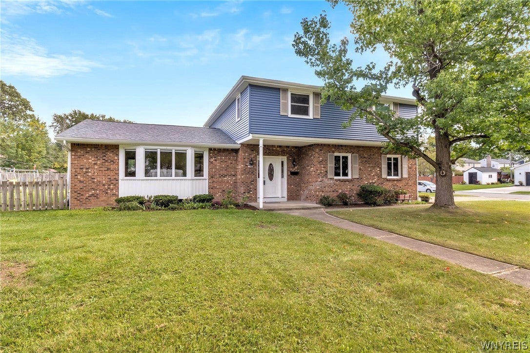 24 MacArthur Drive