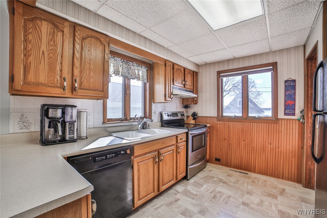 8124 W Rivershore Drive, Niagara Falls, New York image 15