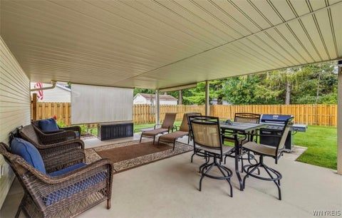 Tiny photo for 5698 Jennifer Drive W, Lockport Town, NY 14094 (MLS # B1701217)