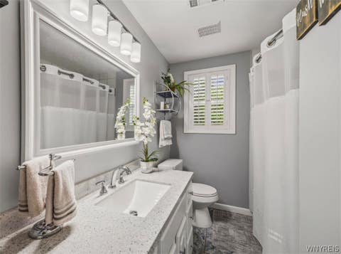 Tiny photo for 5698 Jennifer Drive W, Lockport Town, NY 14094 (MLS # B1701217)