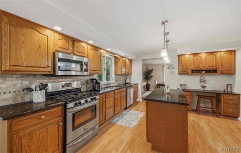 Tiny photo for 5698 Jennifer Drive W, Lockport Town, NY 14094 (MLS # B1701217)