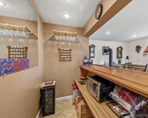 Tiny photo for 5698 Jennifer Drive W, Lockport Town, NY 14094 (MLS # B1701217)