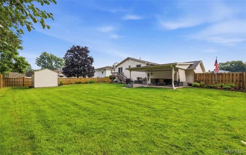 Tiny photo for 5698 Jennifer Drive W, Lockport Town, NY 14094 (MLS # B1701217)