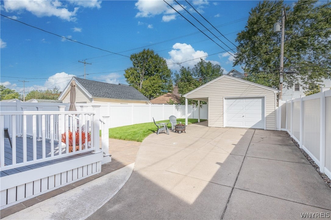 171 Mang Avenue