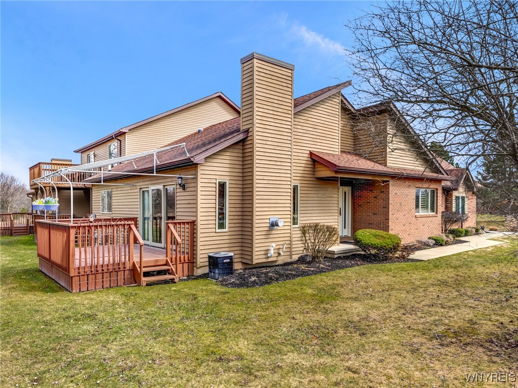 805 Carriage Lane, Lewiston, New York image 2
