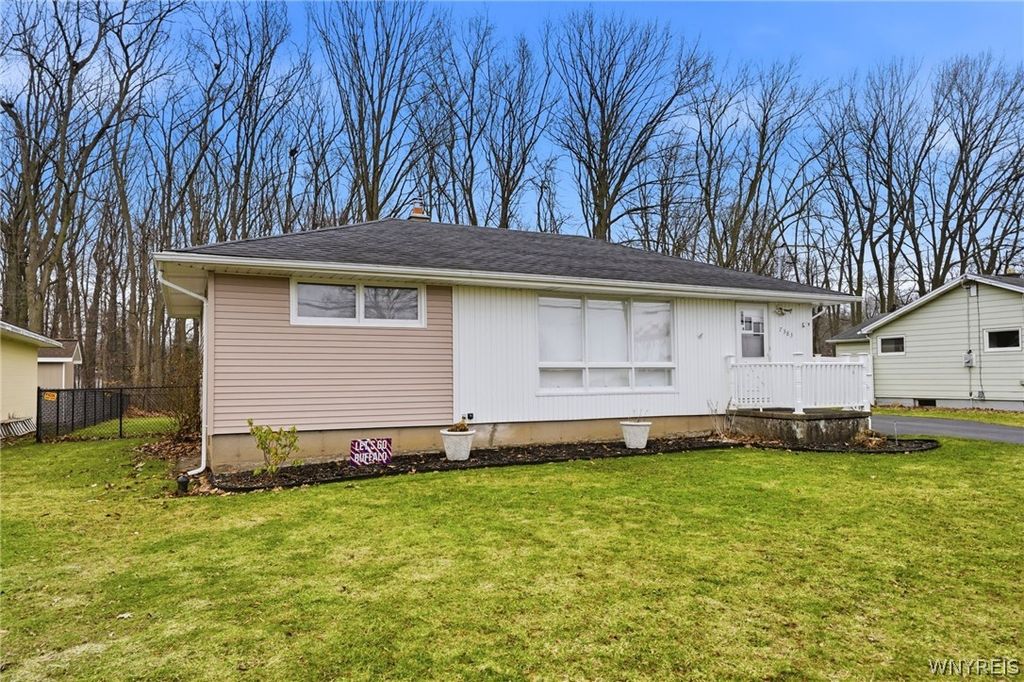 Photo of 7383 Saint Joseph Road, Niagara, NY 14304 (MLS # B1665988)