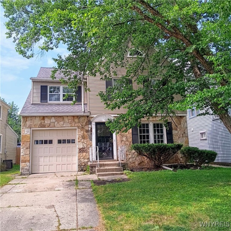 38 Byron Avenue