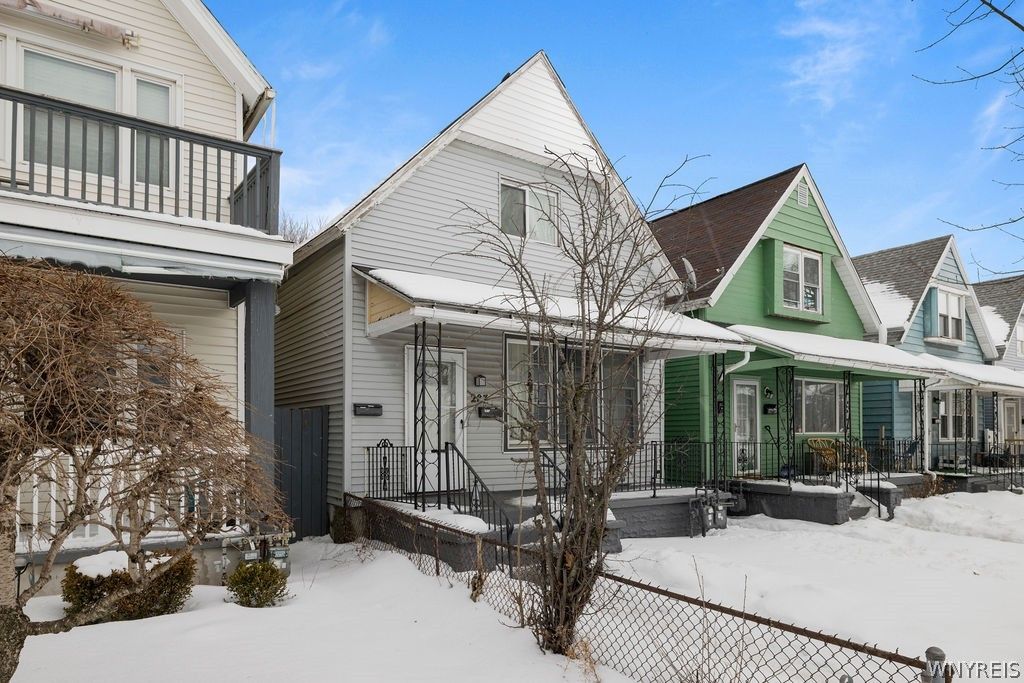 Photo of 287 Busti Avenue, Buffalo, NY 14201 (MLS # B1669669)
