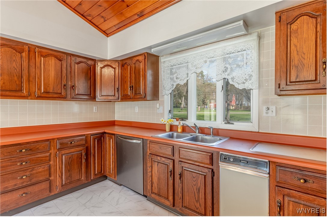 6382 E Lake Road, Newfane, New York image 15