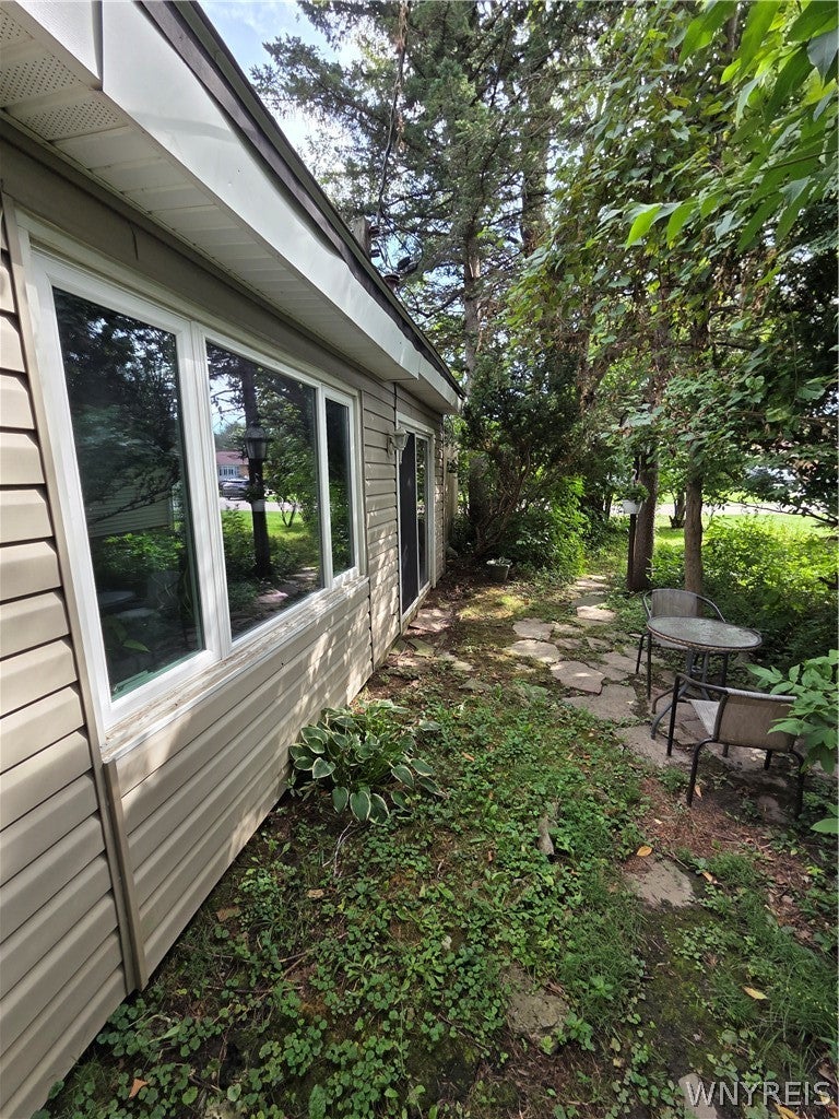 77 Lee Street
