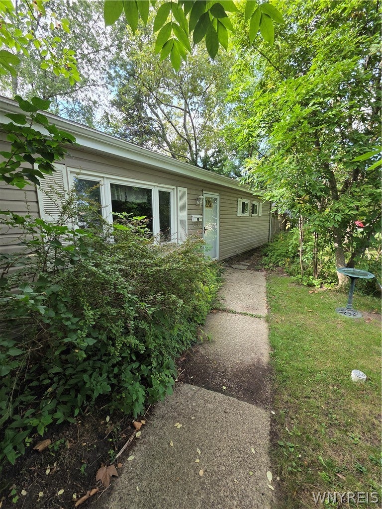 77 Lee Street