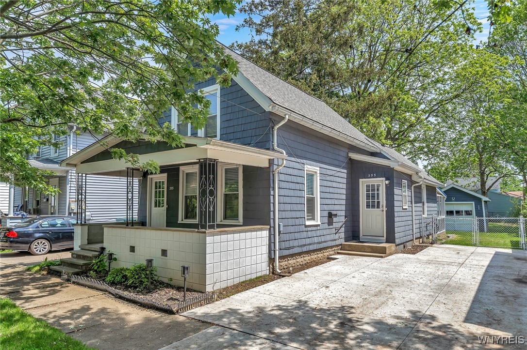 355 Bryant Street, North Tonawanda, New York image 2