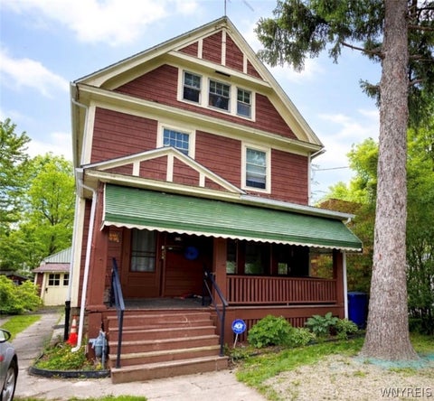 Photo of 1811 Weston Avenue #1, Niagara Falls, NY 14305 (MLS # B1715913)