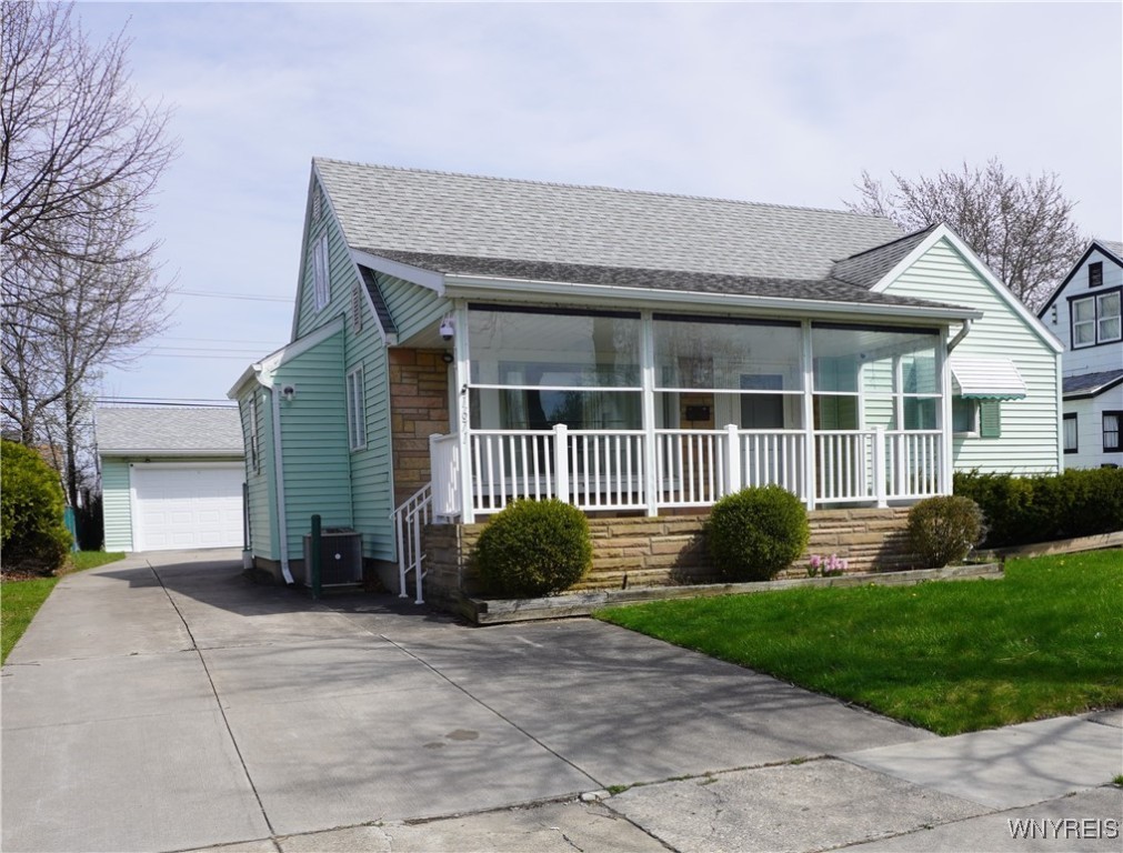1671 Parker Boulevard, Tonawanda, New York image 1