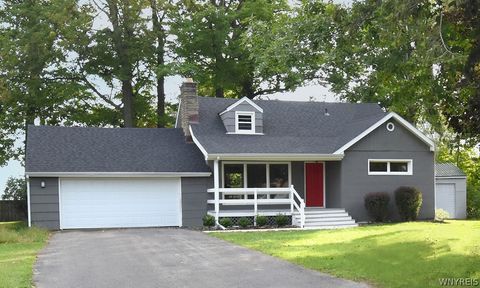 Photo of 491 Harding Road, Amherst, NY 14221 (MLS # B1662929)