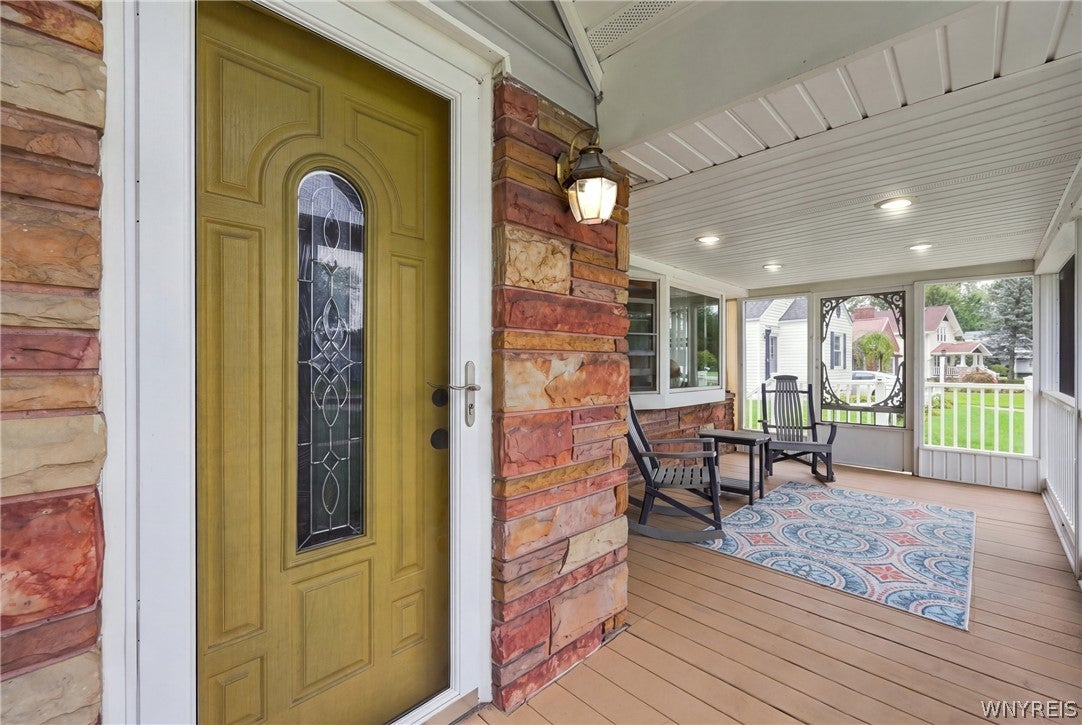99 Willow Drive