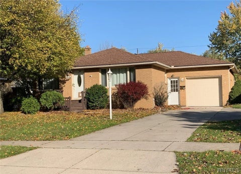 Photo of 112 Siegfried Drive, Amherst, NY 14221 (MLS # B1712138)