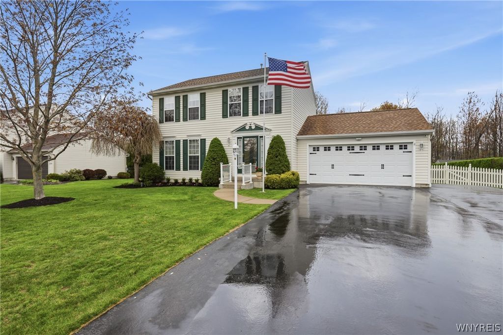 Photo of 6896 Kimberly Lane, Evans, NY 14047 (MLS # B1676400)