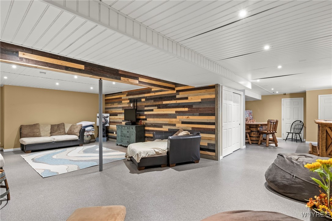 8987 Hickory Meadows Road, Boston, New York image 37