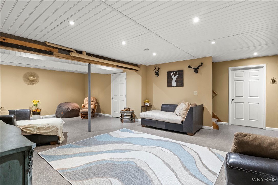 8987 Hickory Meadows Road, Boston, New York image 36