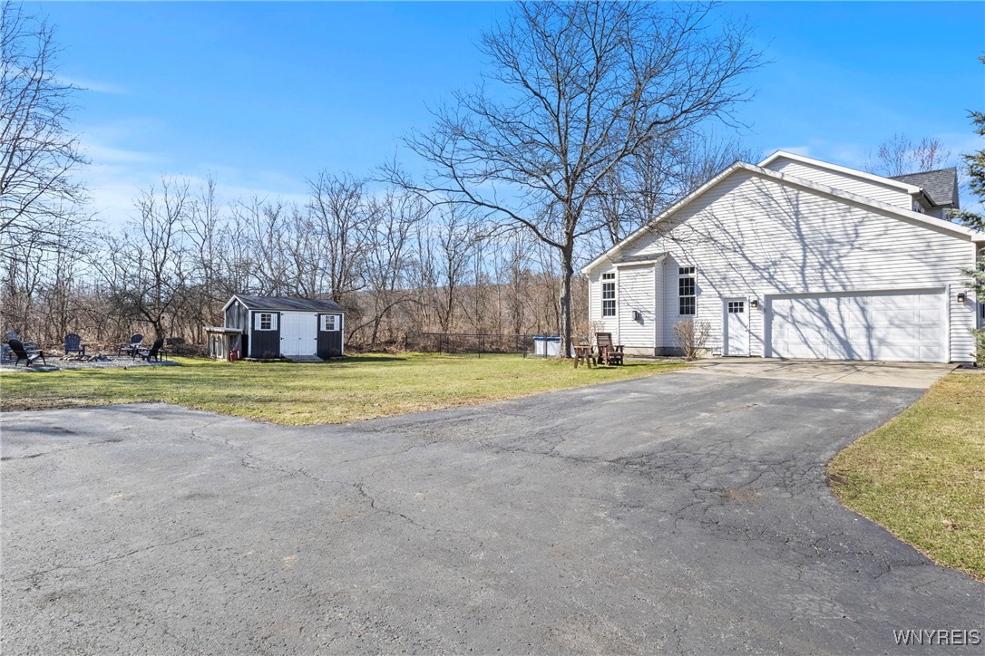 8987 Hickory Meadows Road, Boston, New York image 7