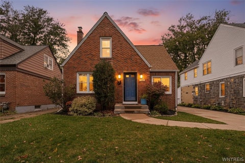 Photo of 162 Hendricks Blvd BLVD, Amherst, NY 14226 (MLS # B1723881)