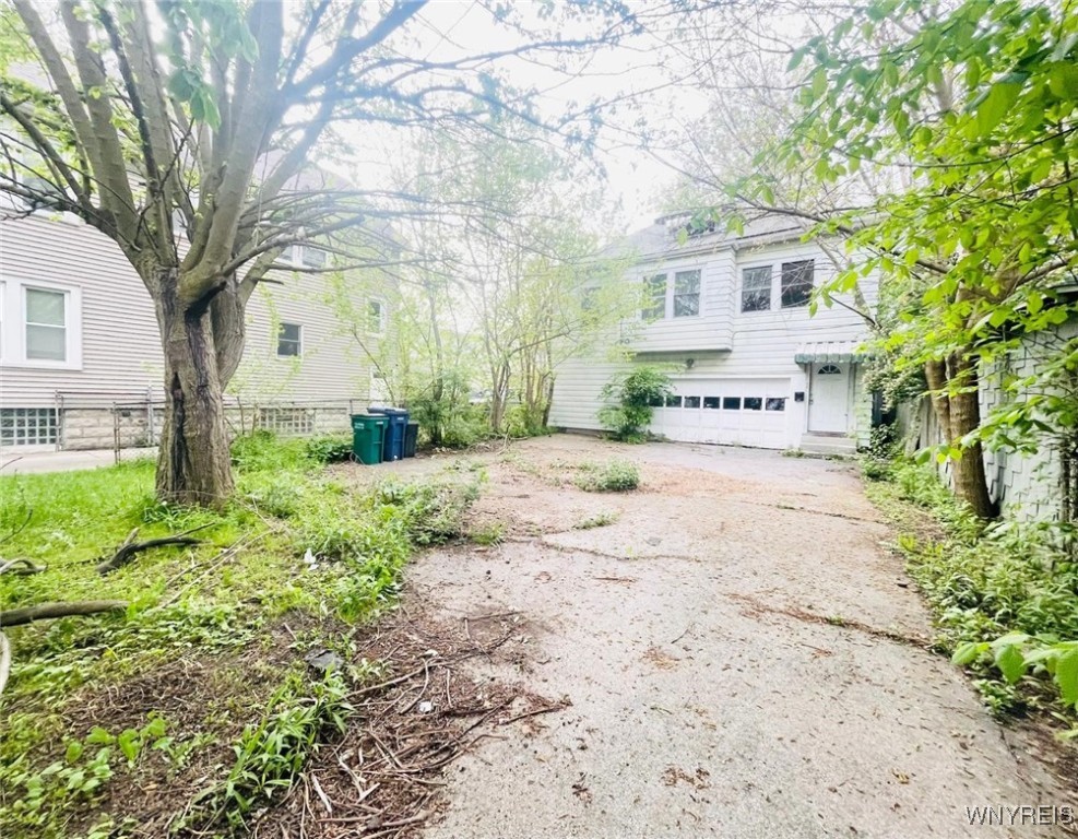 115 Stratford Road, Buffalo, New York image 2