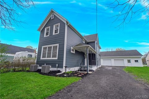 Homes For Sale - 32 3rd Avenue<br/> Niagara County, North Tonawanda, NY 14120