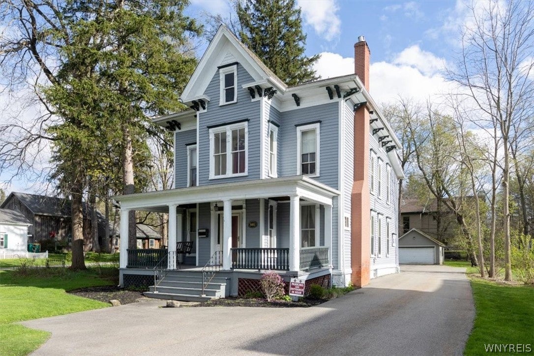 305 Main Street