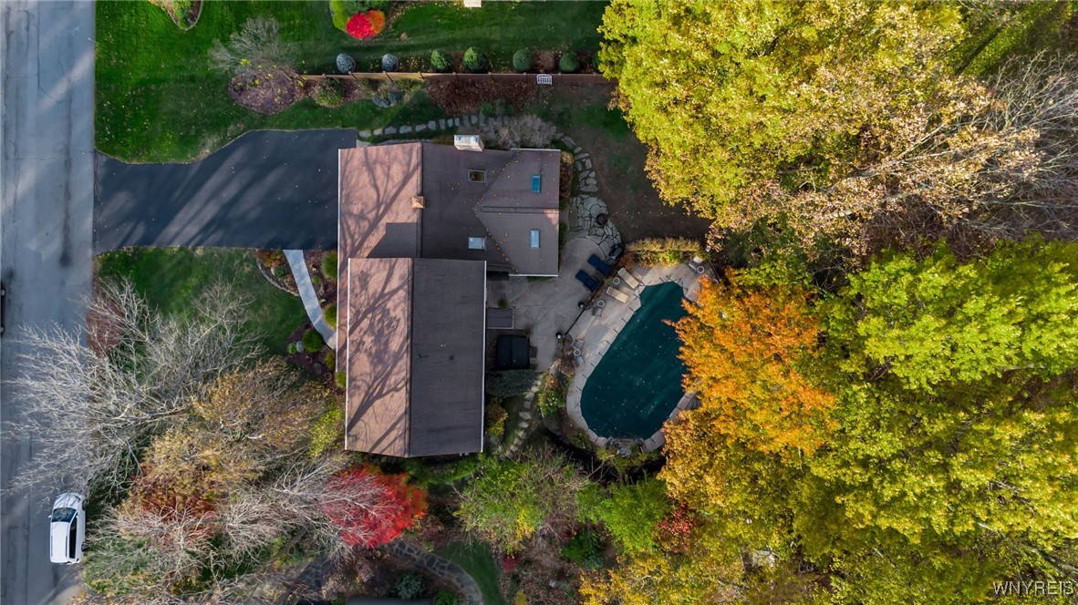 8240 Clarherst Drive