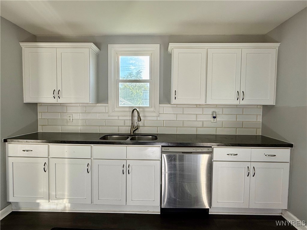 101 Spruce Street, Lackawanna, New York image 25