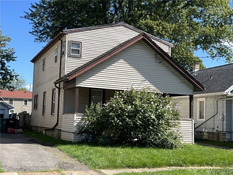 Homes For Sale - 323 74th Street<br/> Niagara Falls, NY 14304