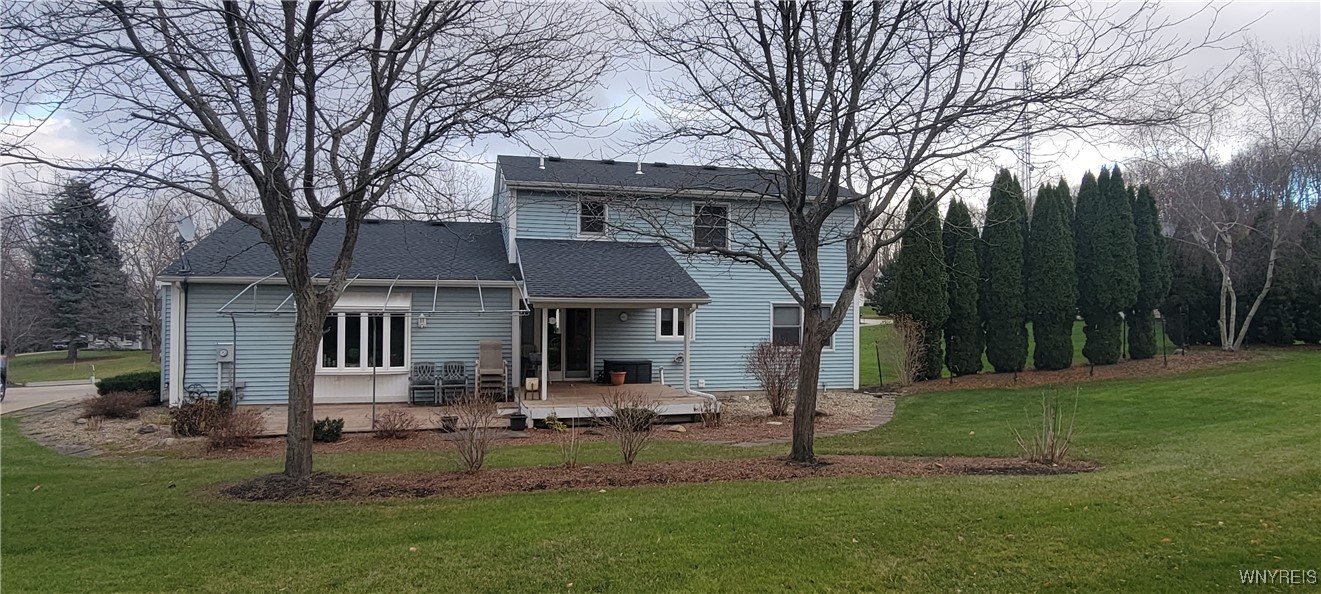 Lockport-Town, New York 14094, United States, 3 Bedrooms Bedrooms, ,4 BathroomsBathrooms,Residential,Pending,29097