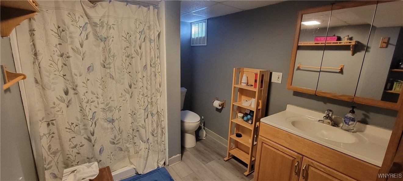 Lockport-Town, New York 14094, United States, 3 Bedrooms Bedrooms, ,4 BathroomsBathrooms,Residential,Pending,29097