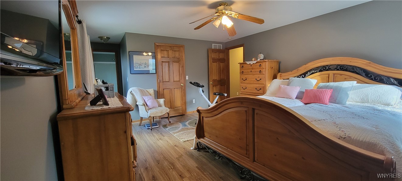 Lockport-Town, New York 14094, United States, 3 Bedrooms Bedrooms, ,4 BathroomsBathrooms,Residential,Pending,29097