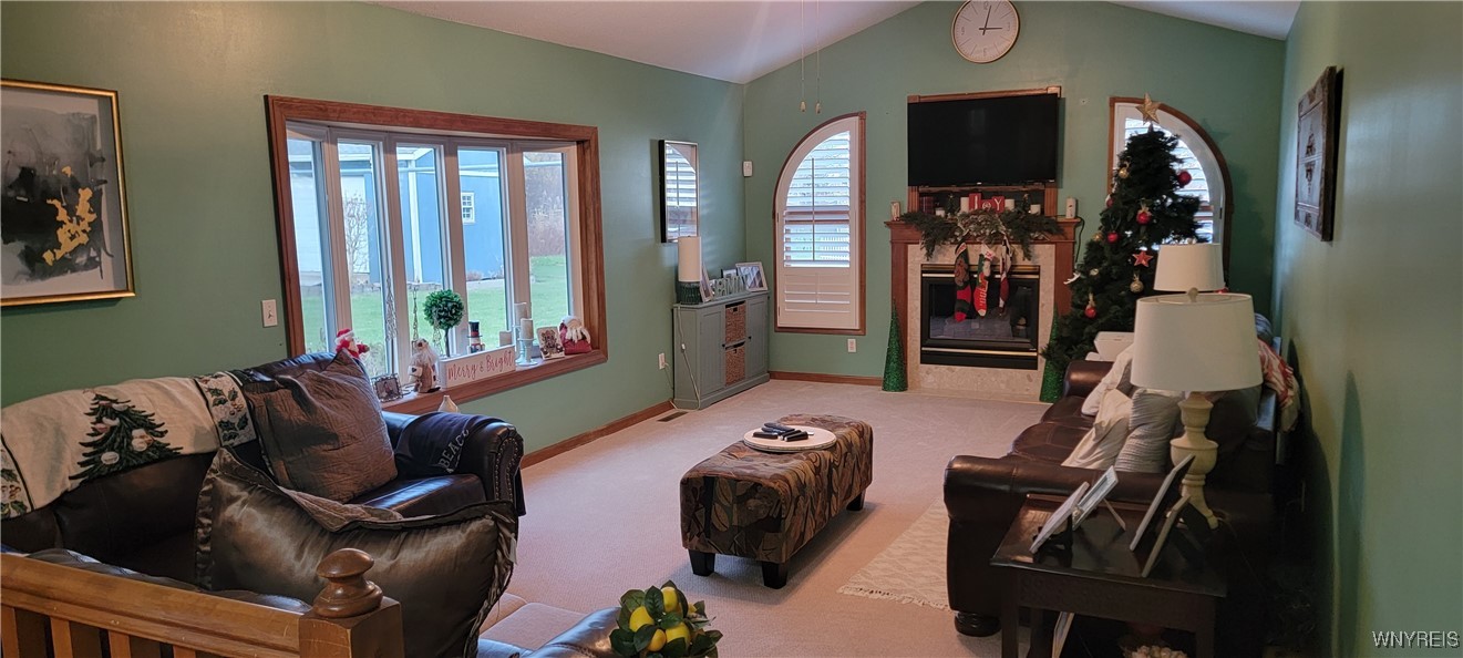 Lockport-Town, New York 14094, United States, 3 Bedrooms Bedrooms, ,4 BathroomsBathrooms,Residential,Pending,29097