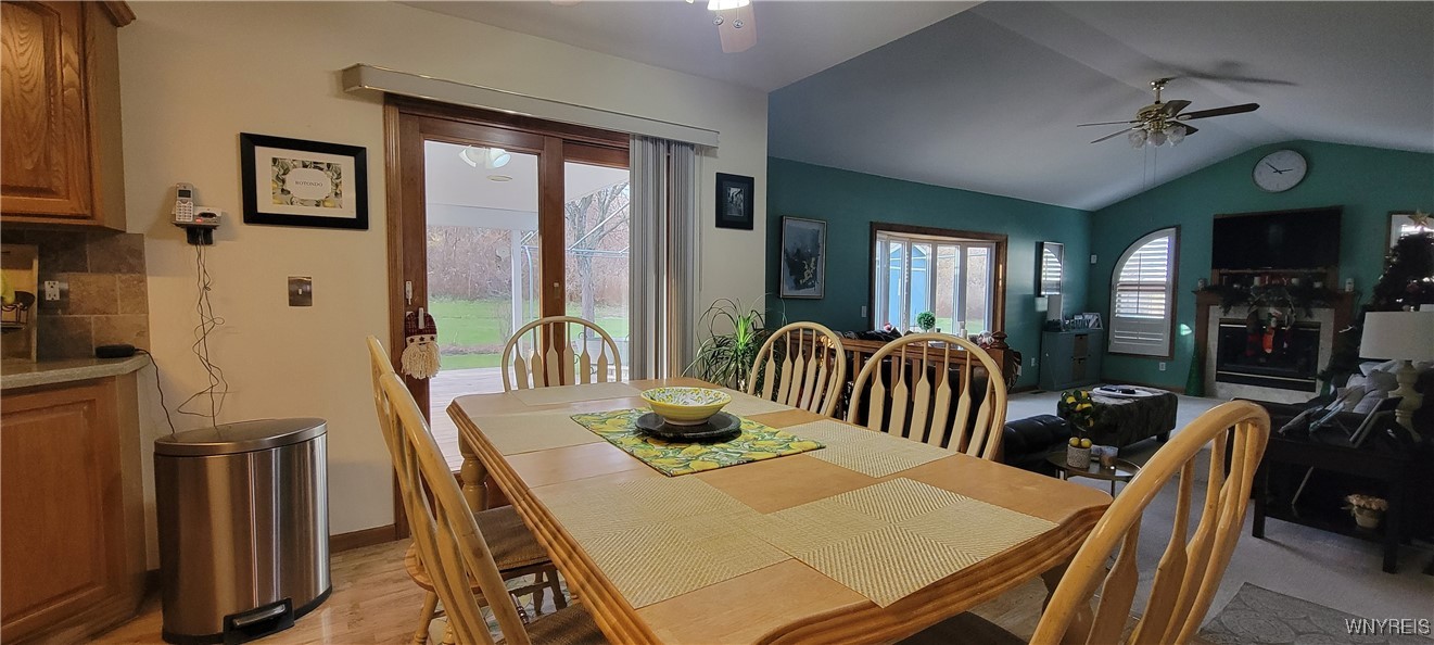 Lockport-Town, New York 14094, United States, 3 Bedrooms Bedrooms, ,4 BathroomsBathrooms,Residential,Pending,29097