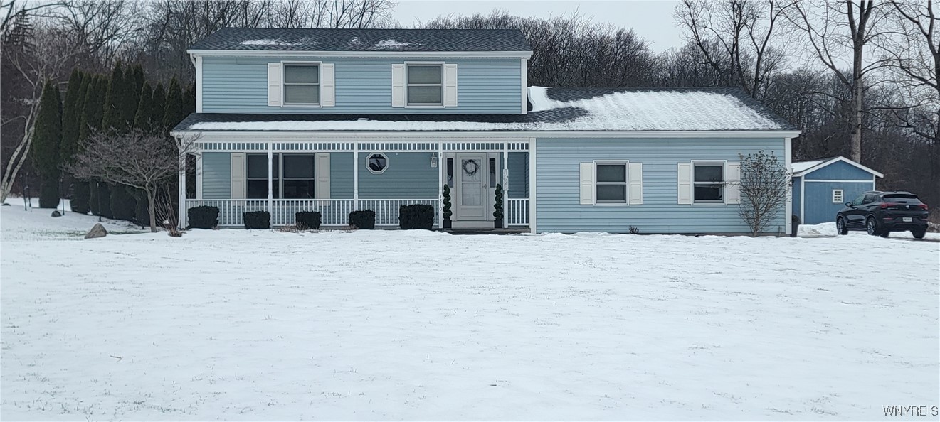 Lockport-Town, New York 14094, United States, 3 Bedrooms Bedrooms, ,4 BathroomsBathrooms,Residential,Pending,29097