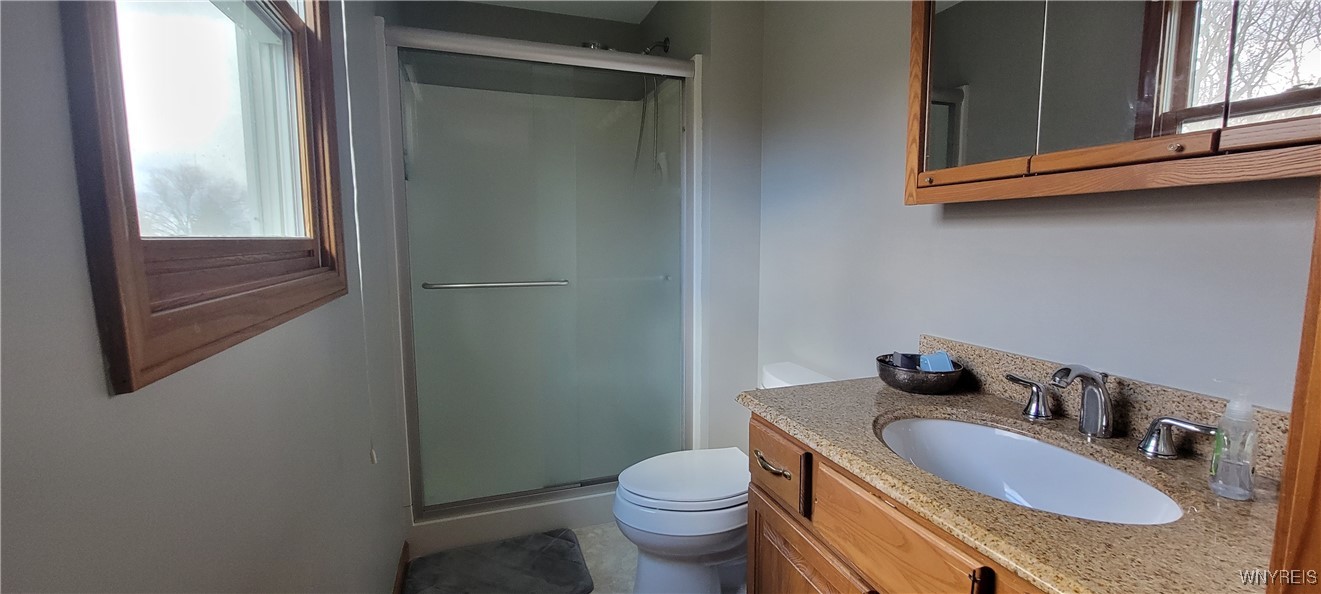 Lockport-Town, New York 14094, United States, 3 Bedrooms Bedrooms, ,4 BathroomsBathrooms,Residential,Pending,29097